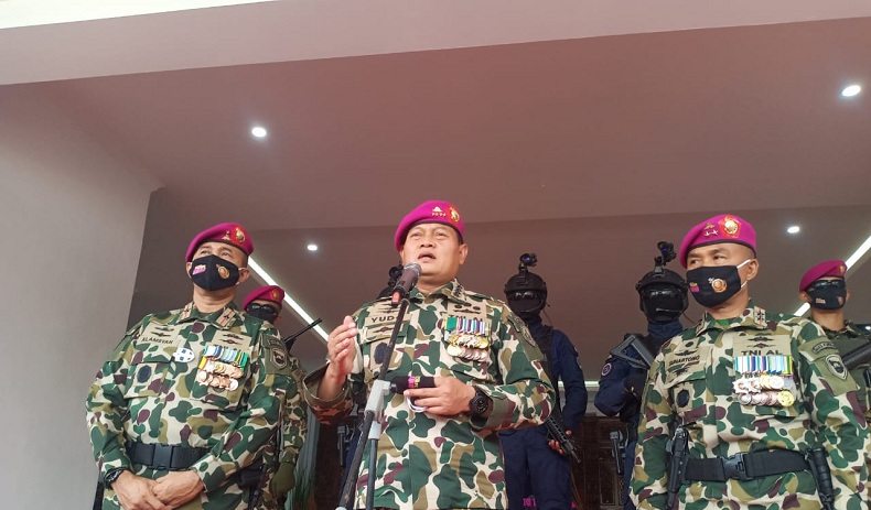 TNI AL Kirim 23 Truk Bansos untuk Korban Banjir Bekasi