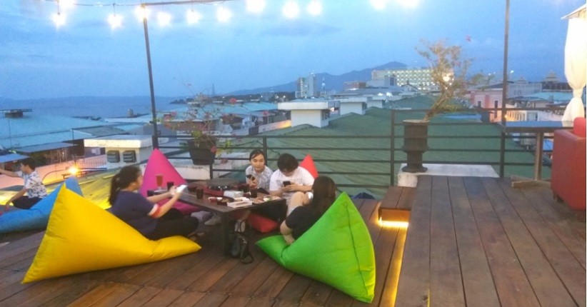 Wisata Kuliner di Atas Ketinggian Kota Manado sambil Menikmati Menu ala Korea