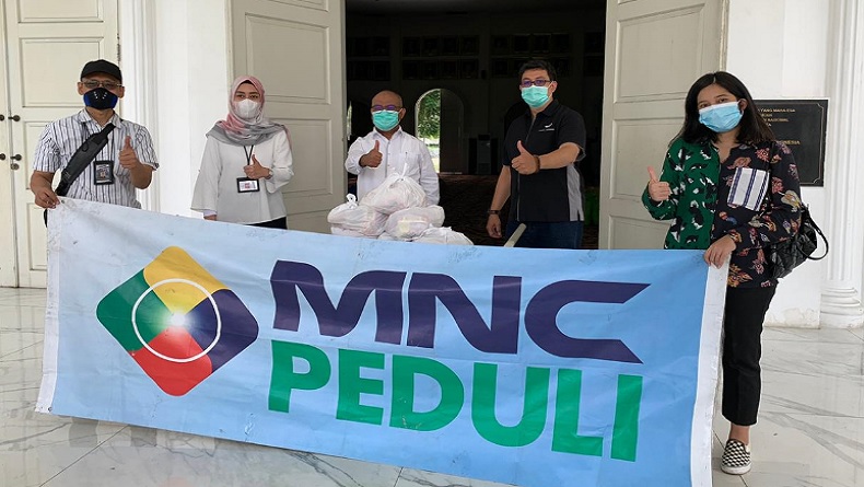 Peringati Hari Pahlawan, MNC Peduli dan Kemensos Berbagi dengan Veteran