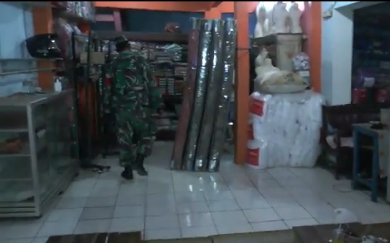 Takut Terjaring Razia Masker, Pemuda di Jepara Sembunyi di Kamar Pedagang Angkringan