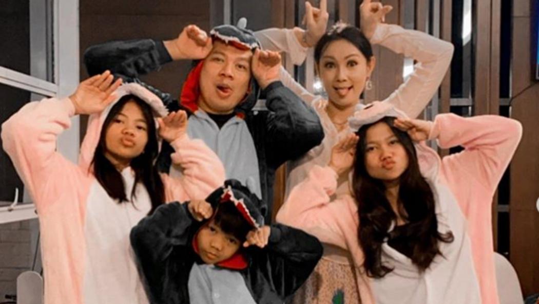 Vicky Prasetyo Bahagia Kalina Dekat Keluarganya: Saatnya Gladiator Akhiri Petualangan Asmara