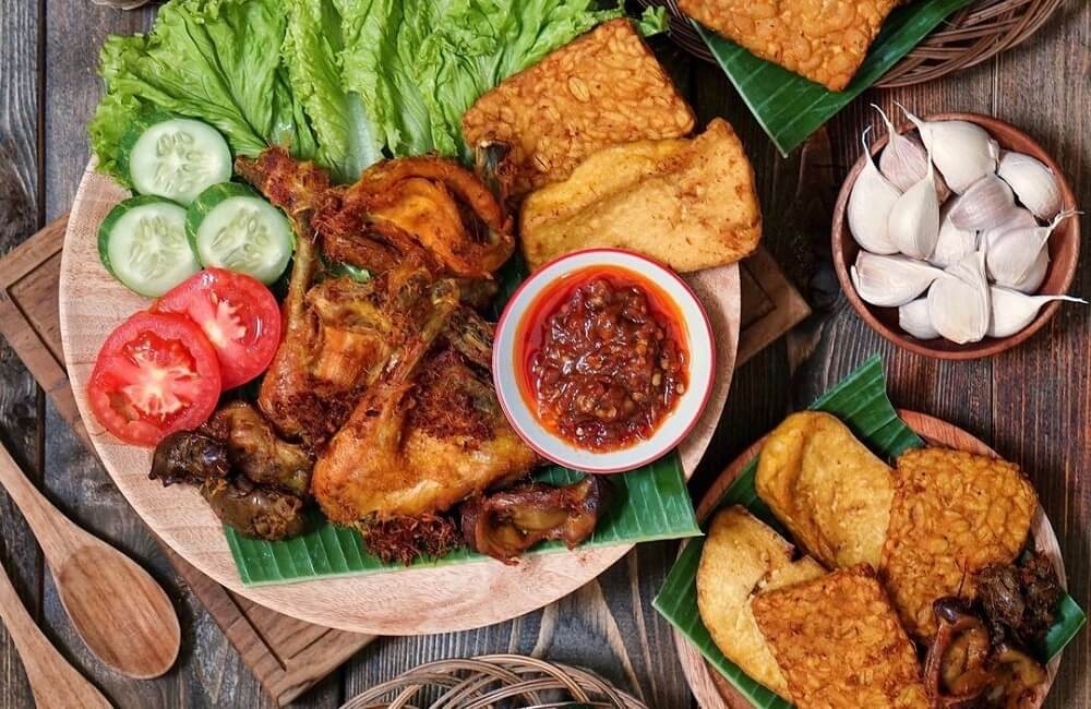 5 Resep Ayam Goreng Kalasan Paling Lezat, Nomor 3 Enak Pakai Kremesan