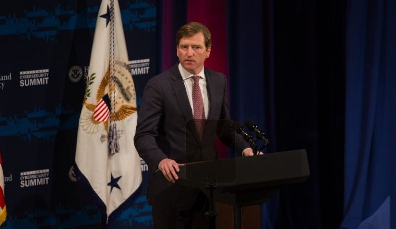 Donald Trump Pecat Direktur Keamanan Siber Gara-Gara Pilpres AS