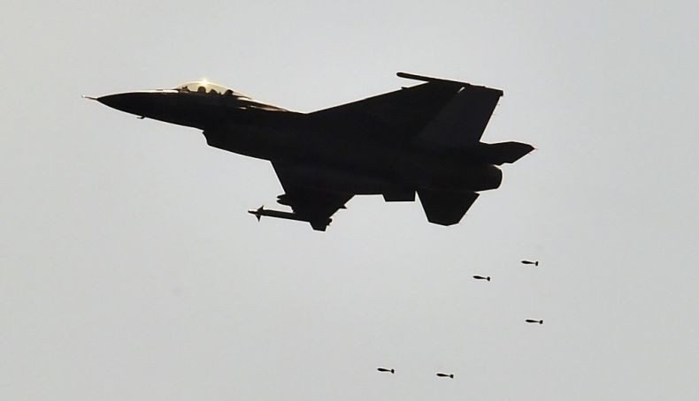 Jet Tempur F-16 Taiwan Hilang saat Terbang Malam di Laut