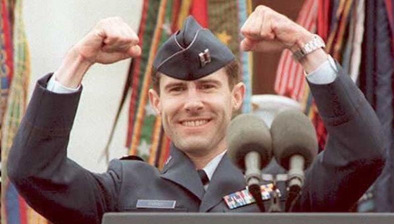 Mantan Pilot F-16 AS yang Menginspirasi Film Behind Enemy Lines Diangkat Jadi Pejabat Pentagon