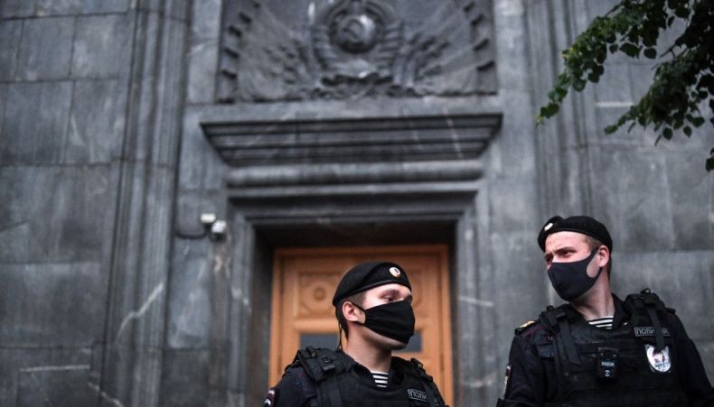 Pria Rusia Dibui 13 Tahun karena Hendak Jual Rahasia Militer AL ke Intelijen AS