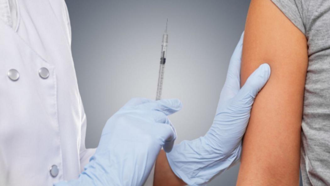 Segera Lapor jika Alami Gejala Tidak Biasa Setelah Imunisasi