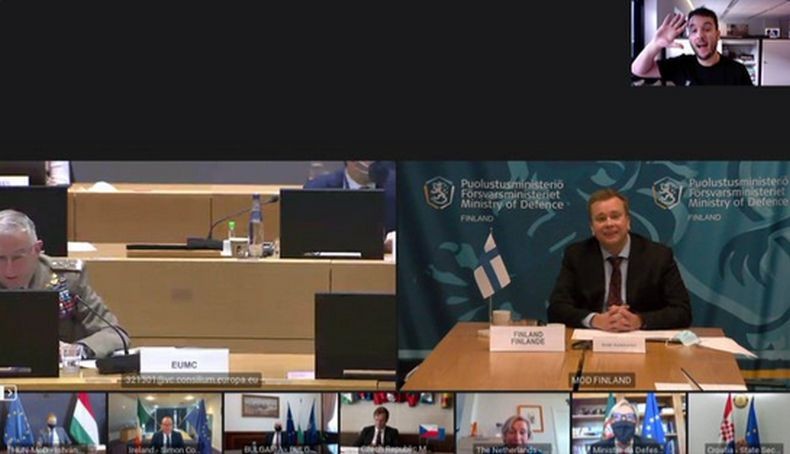Kisah Lucu Jurnalis Tiba-Tiba Muncul di Pertemuan Virtual Rahasia Menhan Uni Eropa