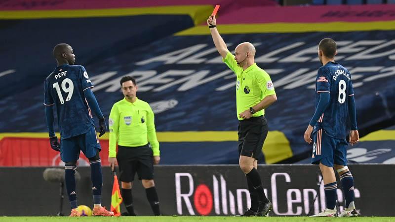 Nicolas Pepe Minta Maaf usai Diganjar Kartu Merah saat Arsenal Hadapi Leeds