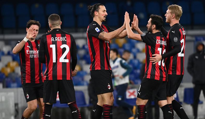 AC Milan Bungkam Napoli, Ibrahimovic Borong 2 Gol