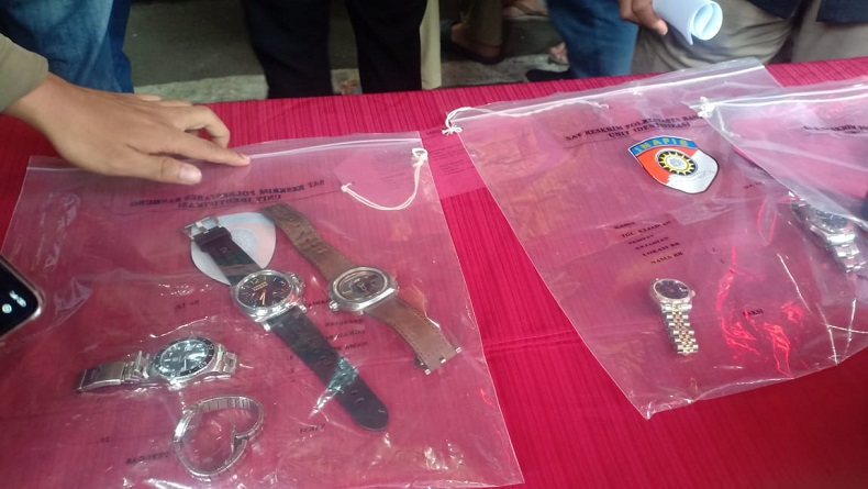 Modus Pacari PRT Rumah Mewah di Bandung, Pelaku Verry Jual Jam Rolex Rp76 Juta