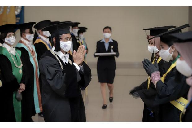  UGM Wisuda Daring 6.794 Sarjana, Lulusan Diminta Berperan Aktif Atasi Covid-19