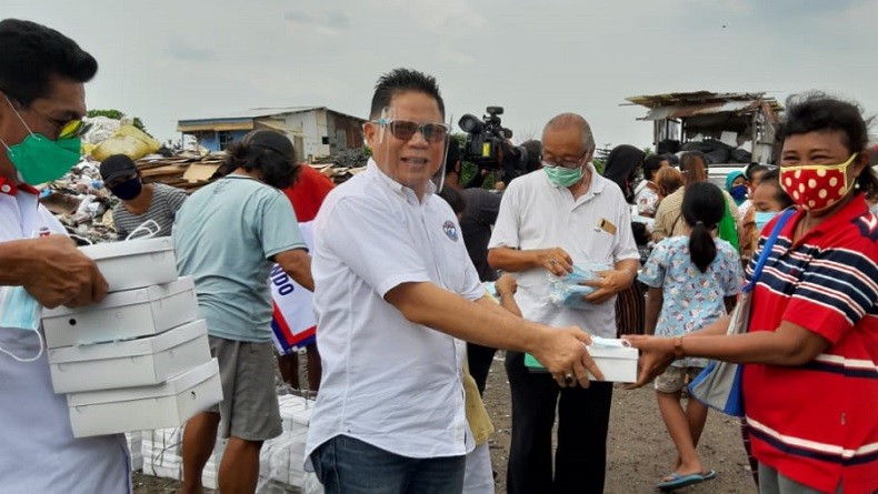 Perindo Peduli Salurkan Bantuan kepada Warga Pemulung di Jakarta Utara