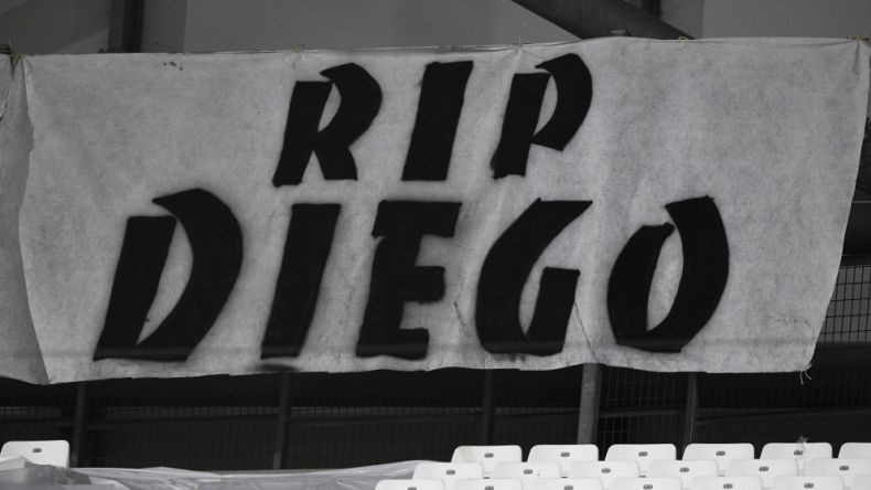 Komentar Menyentuh Ronaldo atas Kepergian Diego Maradona: Sosok Tak Tertandingi