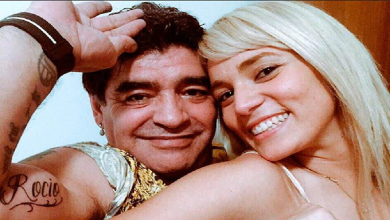 Terkenal Playboy, Diego Maradona Pernah Kencani 5 Wanita Ini