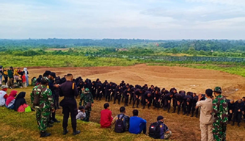 Warga OKU Antusias Tonton Puncak Latancab Kartikda Yudha 2020