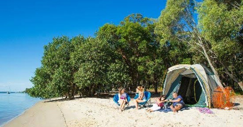 Kemping di Pulau, Ini 7 Peralatan Penting yang Wajib Disiapkan