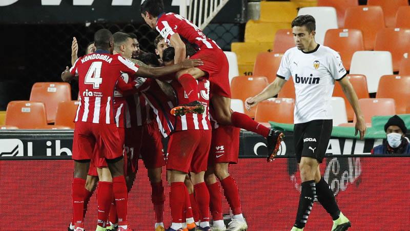 Gol Bunuh Diri Bantu Atletico Madrid Kalahkan Valencia