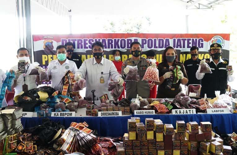 Ditresnarkoba Polda Jateng Musnahkan 23.068 Jamu Palsu di Krematorium Semarang