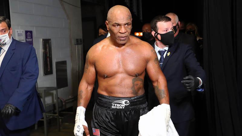 Terungkap, Mike Tyson Hisap Ganja untuk Tenangkan Diri sebelum Lawan Roy Jones Jr