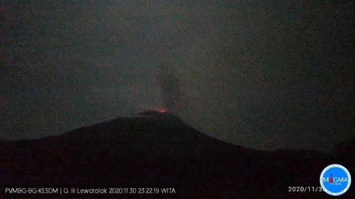 Gunung Api Ili Lewotolok Kembali Erupsi, Keluarkan Abu Setinggi 700 Meter