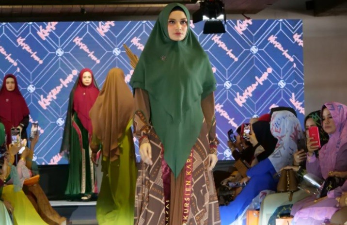 Bisnis Fashion Terdampak Covid-19, Kursien Karzai: Desainer Harus Jeli Lihat Peluang