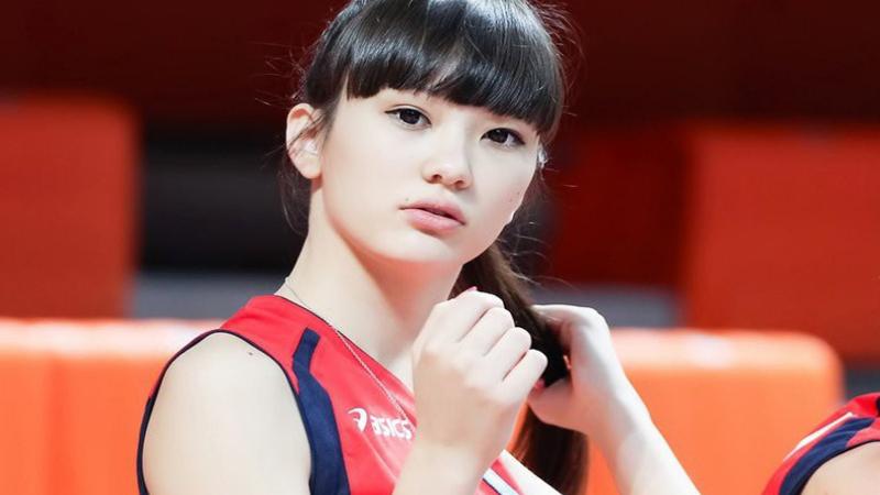 Fakta Sabina Altynbekova, Pevoli yang Dikritik karena Terlalu Cantik