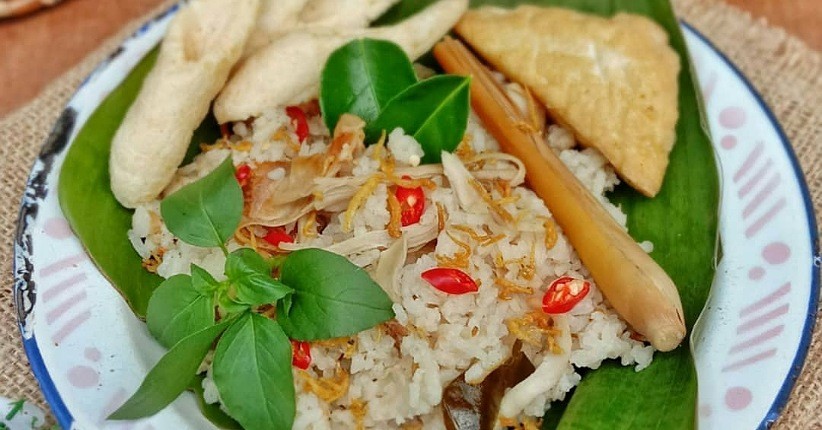 Ide Bikin Nasi Liwet Kekinian Pakai Ayam KFC, Rasanya Legit Menggugah Selera