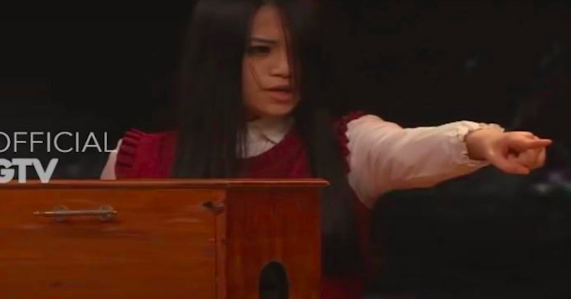 The Sacred Riana Bikin Panggung Grand Final Esports Star Indonesia Memanas