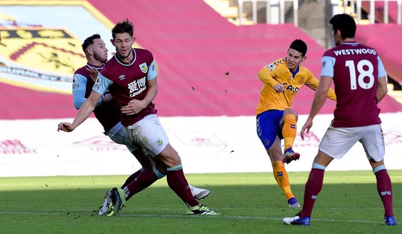 Everton Diimbangi Penghuni Zona Degradasi