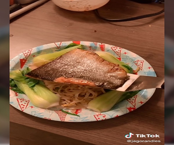 Viral! Koki Bikin Makanan Ala Restoran Pakai Peralatan Kamar Isolasi