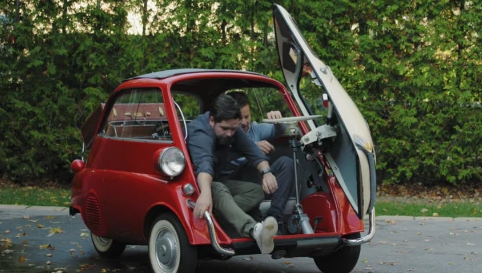 Mengenal Mobil Unik BMW Isetta, Pintunya Menghadap ke Depan
