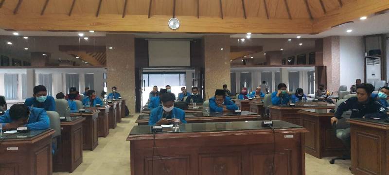 Protes Dugaan Praktik Money Politic, Puluhan Mahasiswa Datangi DPRD Rembang 