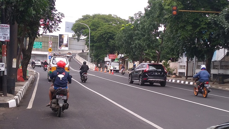 Hari Pertama Uji Coba Fly Over Jakarta-Supratman Bandung, Lalu Lintas Lancar Jaya 