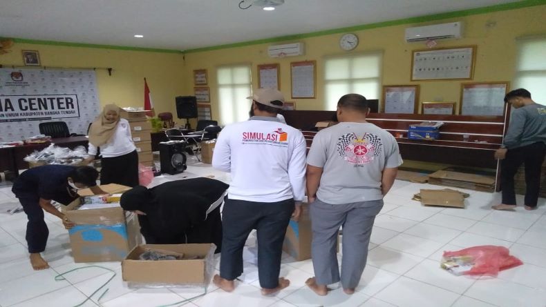 KPU Bangka Tengah Rampungkan Pengepakan Logistik Pilkada 2020