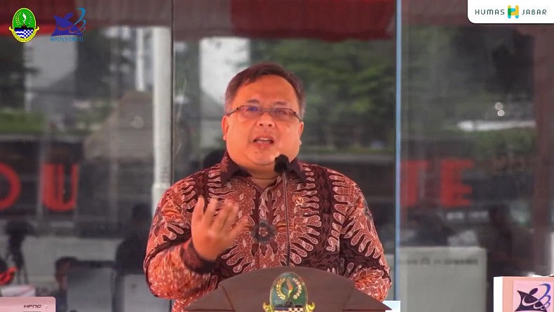 Menristek Sebut Lansia Rentan Kena Varian Baru Covid