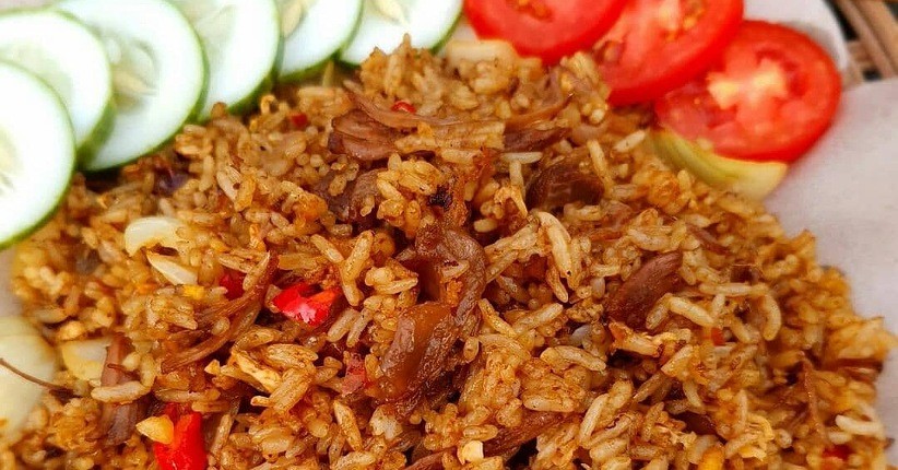 Lezatnya Nasi Goreng Rendang Minang, Dimasak dengan Rempah Bikin Ketagihan