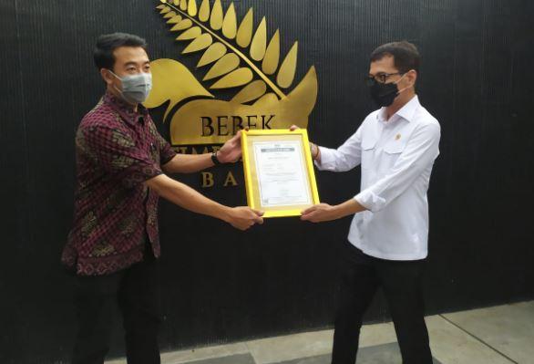 Jelang Libur Akhir Tahun, Menparekraf Cek Penerapan CHSE di Bali
