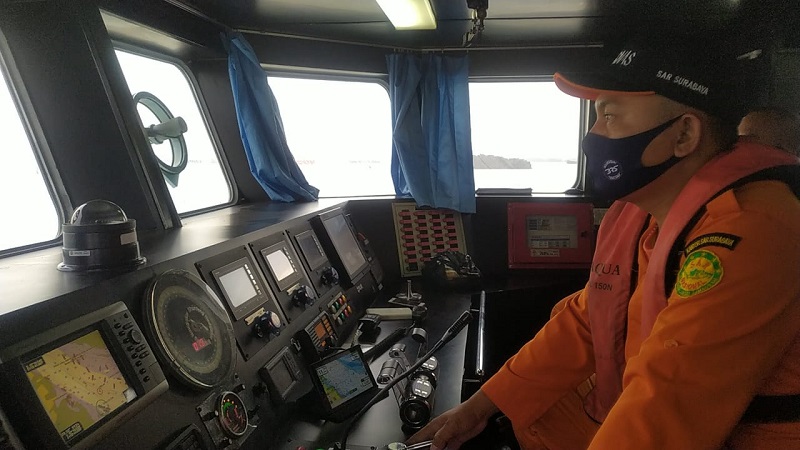3 ABK TB Mitra Jaya Belum Ditemukan, Tim SAR Kerahkan Kapal dan Helikopter  