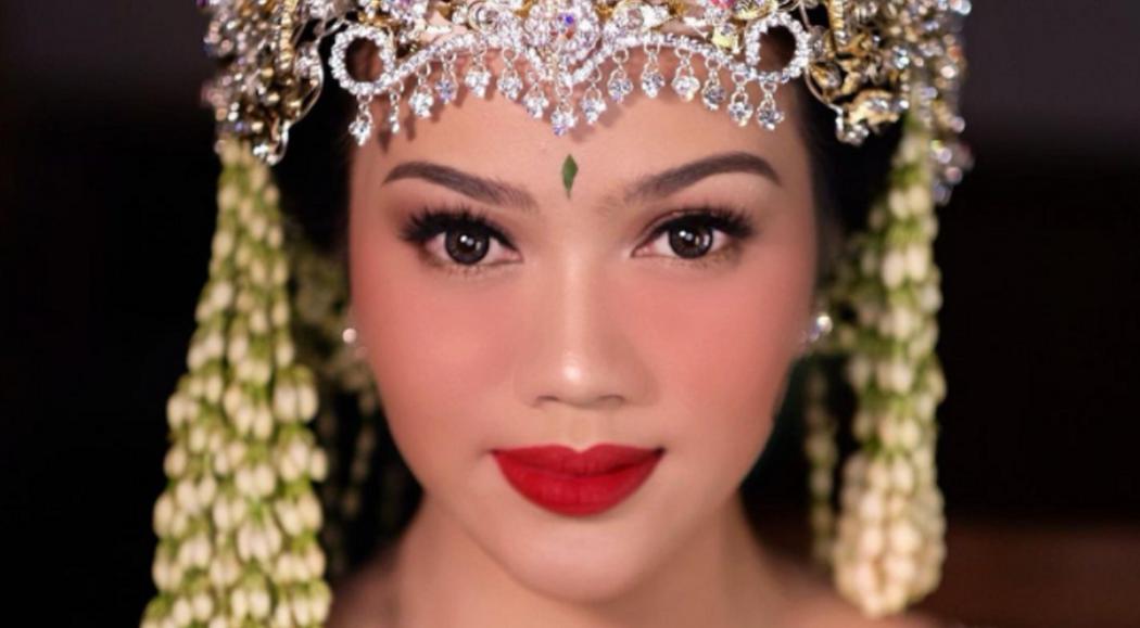 Menikah dengan Donne Maula, Yura Yunita Tampil Cantik dengan Siger 