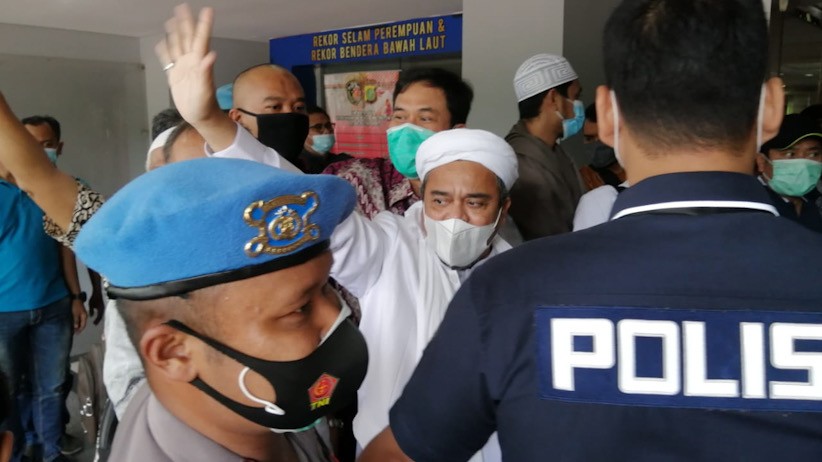 Habib Rizieq Tiba di Polda Metro Jaya, Polisi: Kita Tangkap Sudah Ada Suratnya