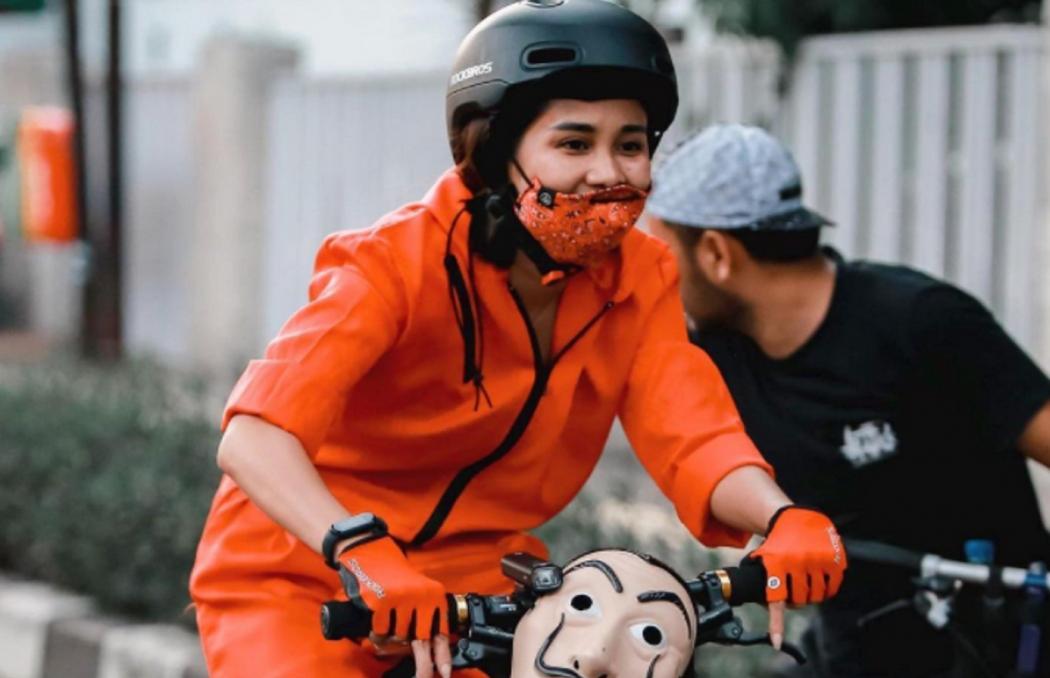 Pakai Kostum Mirip Baju Tahanan, Chika Waode Pemeran Mirna di Ikatan Cinta Banjir Komentar