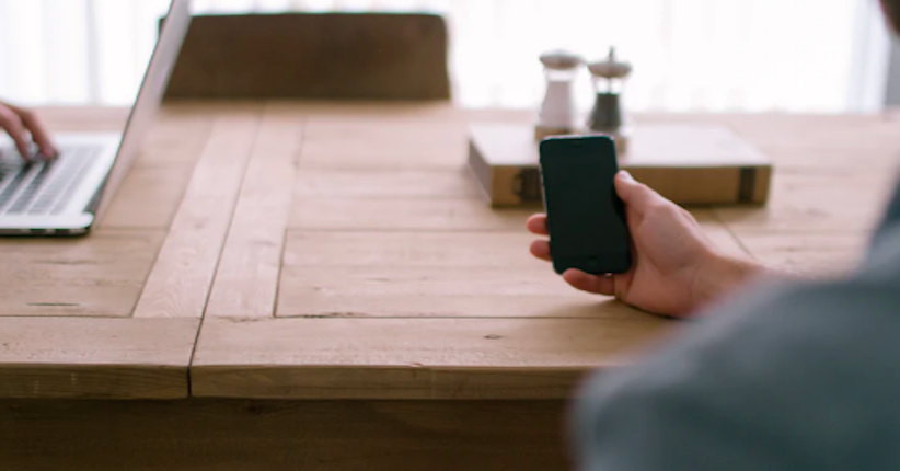 Cara Hemat Baterai Smartphone saat Main Game Online