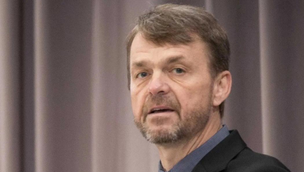 CEO Fiat Chrysler Mike Manley Jadi Calon Kuat Bos Ferrari