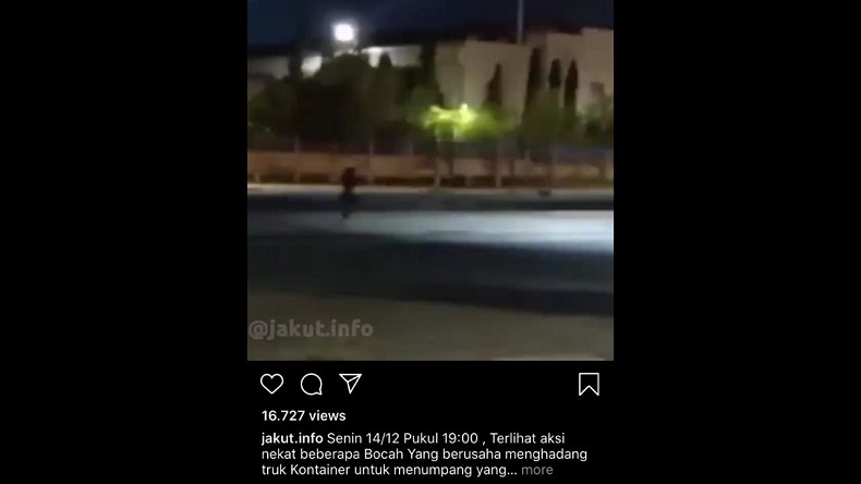 Video Viral Bocah Adang Truk Kontainer Ngebut di Cilincing