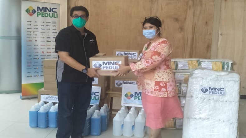 MNC Peduli Kembali Serahkan Bantuan APD kepada RSPI Sulianti Saroso