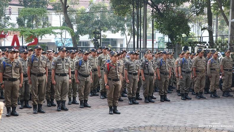 Satpol PP Kota Bandung Kerahkan 400 Personel untuk Halau Kerumunan Libur Nataru
