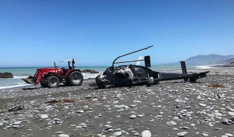 Helikopter Antar Satu Keluarga ke Restoran Jatuh, Pasutri Tewas dan 3 Anak Selamat