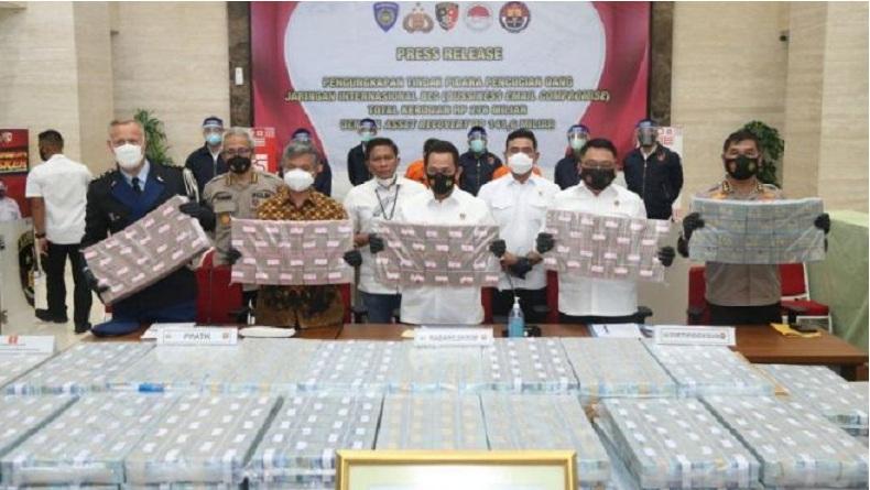 Bareskrim Polri Bongkar Kasus Penipuan Alat Rapid Test, Sita Uang Tunai Rp141,6 M