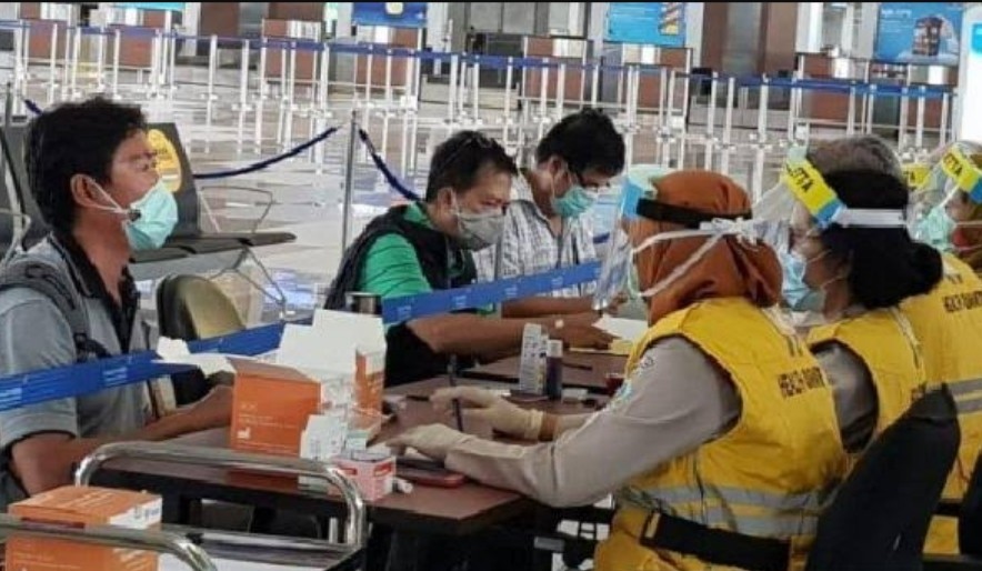 Tarif Tes PCR di Bandara Soekarno-Hatta dan Husein Sastranegara Rp800.000